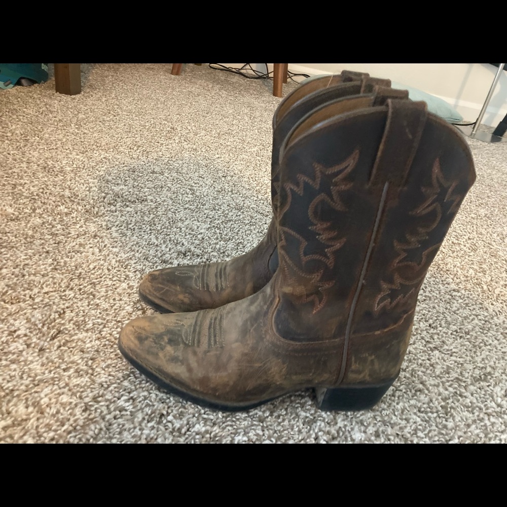leather cowgirl boots
